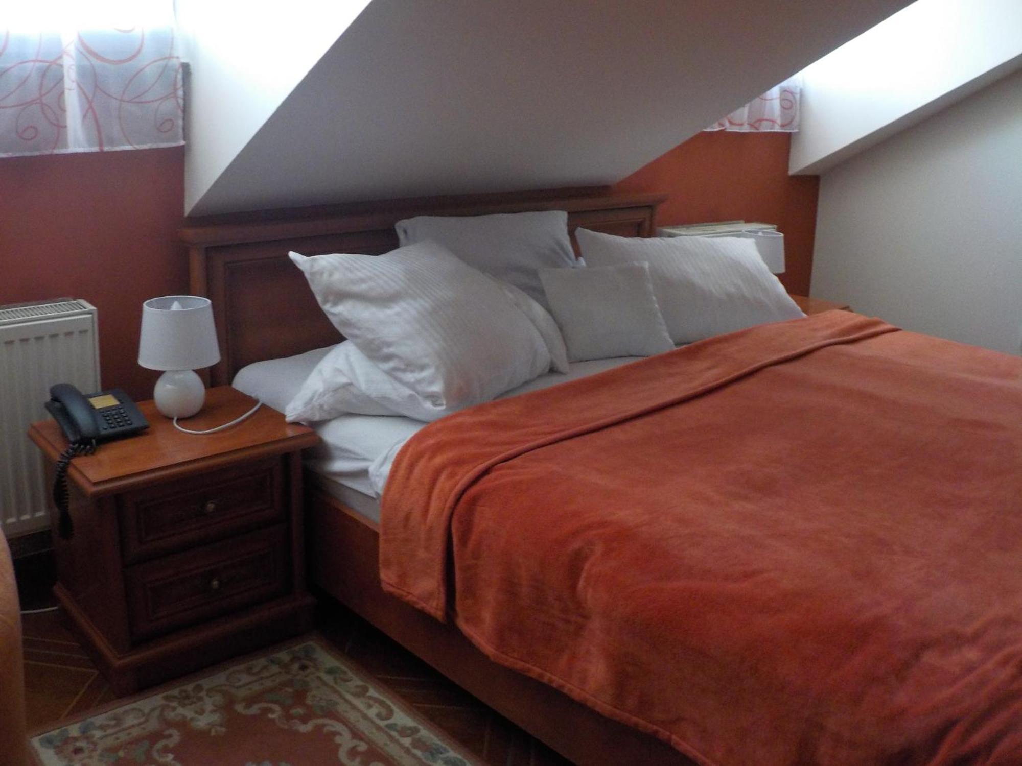Hotel Krivan Kysucke Nove Mesto Ruang foto
