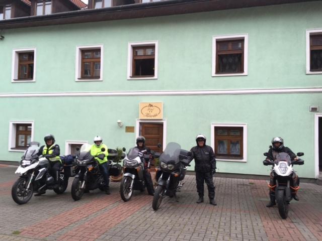 Hotel Krivan Kysucke Nove Mesto Bagian luar foto