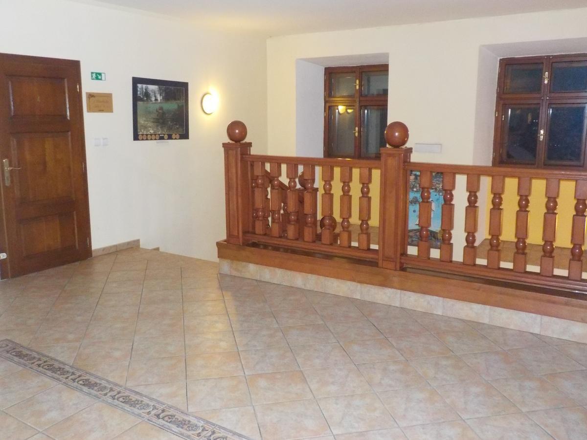 Hotel Krivan Kysucke Nove Mesto Bagian luar foto